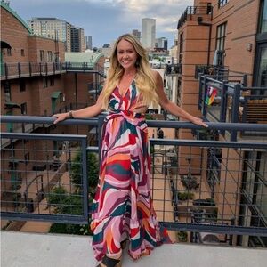 The PatBO Delos Plunge Maxi Dress size 12 colorful resort wear dress.